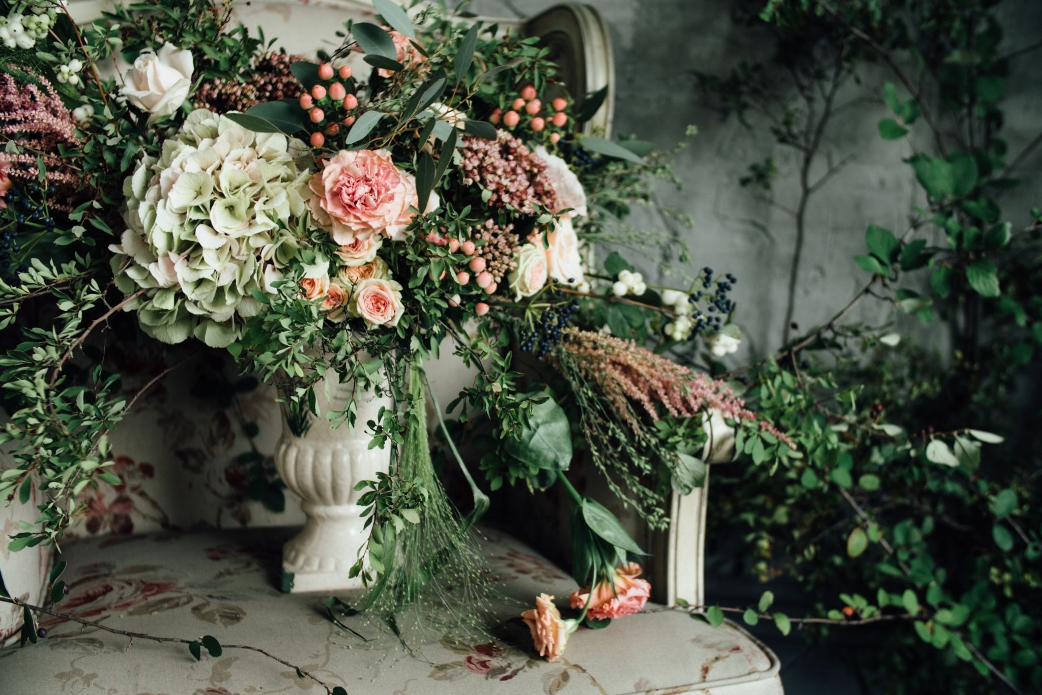 Vintage Florals and Decor for vintage wedding