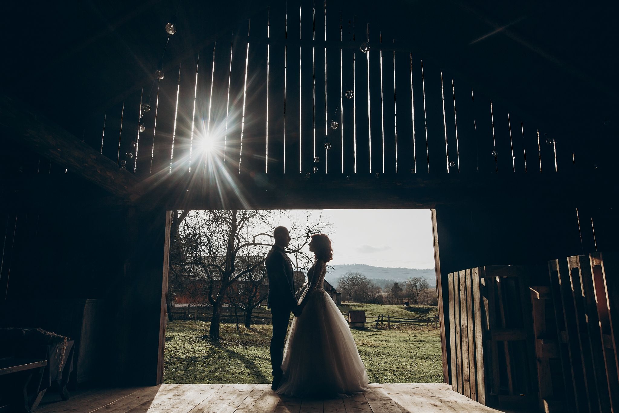barn wedding venue picture for a rustic wedding theme